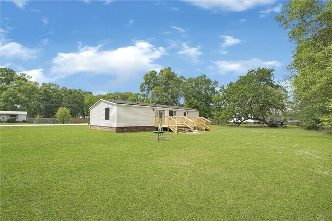Foto del edificio - 16315 Lone Star Ranch Dr