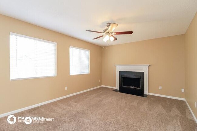 Foto del edificio - 5802 Waterpoint Dr, Browns Summit, NC 27214