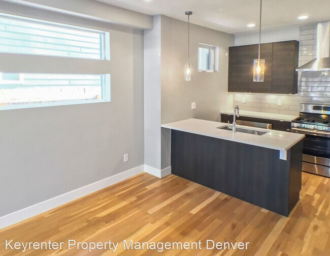 Building Photo - 2 br, 2.5 bath House - 1387 Xavier Street