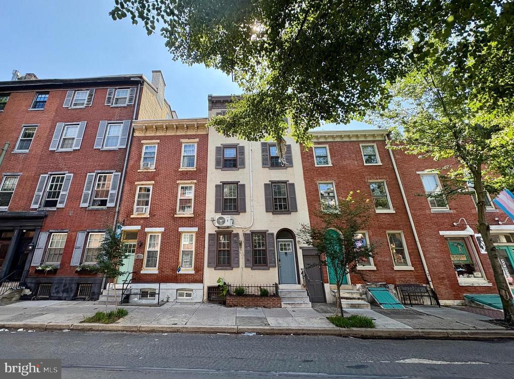 Primary Photo - 341 S 12th St
