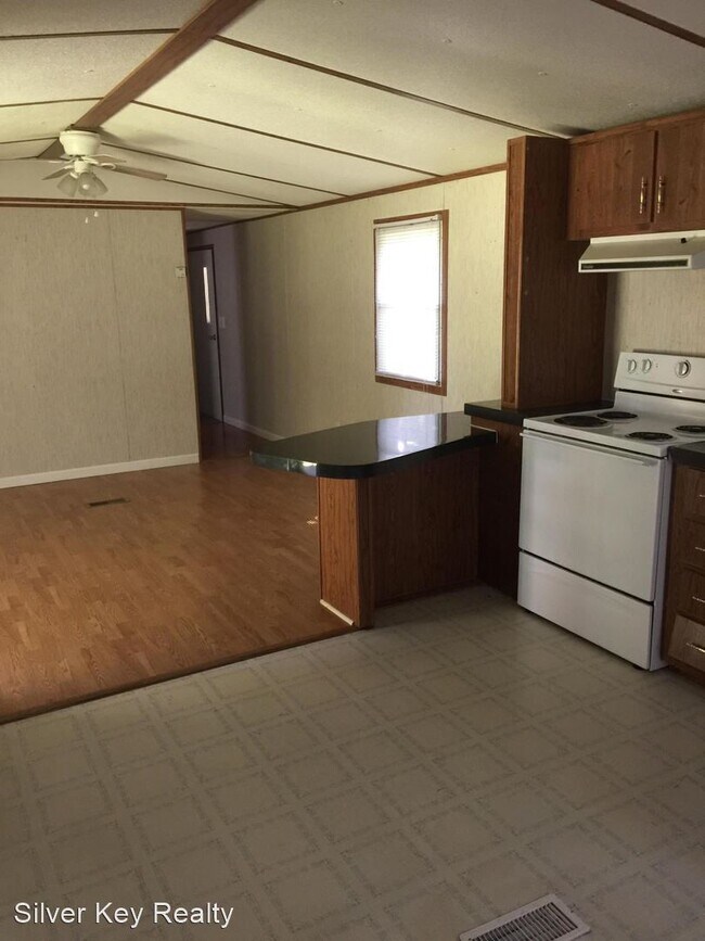 Building Photo - 2 br, 1 bath House - 124 County Road 725