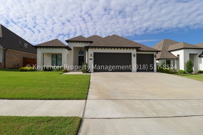 Foto del edificio - COMING SOON! Marvelous and Modern 3 Bed/ 3.5 Bath Home in South Broken Arrow!