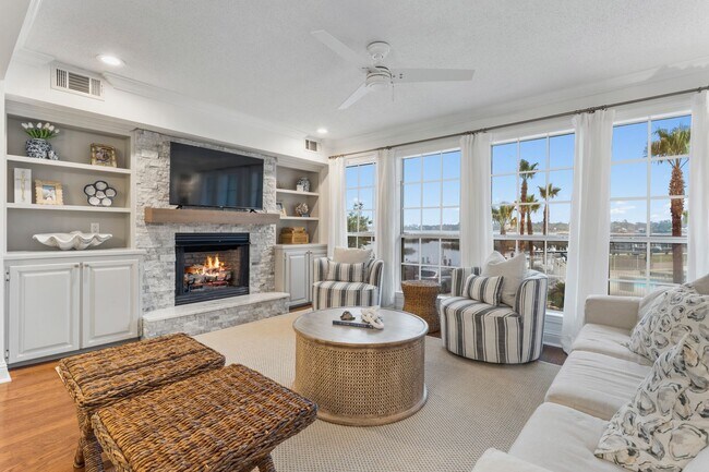 Foto del edificio - Oak Cove Condo