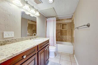 Building Photo - 7575 Katy Fwy