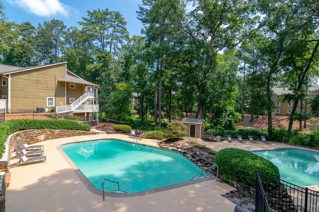 Building Photo - Ellwood Pines