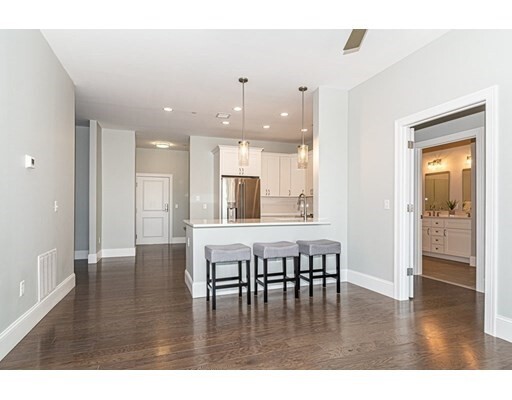 Building Photo - 8 Sanborn St