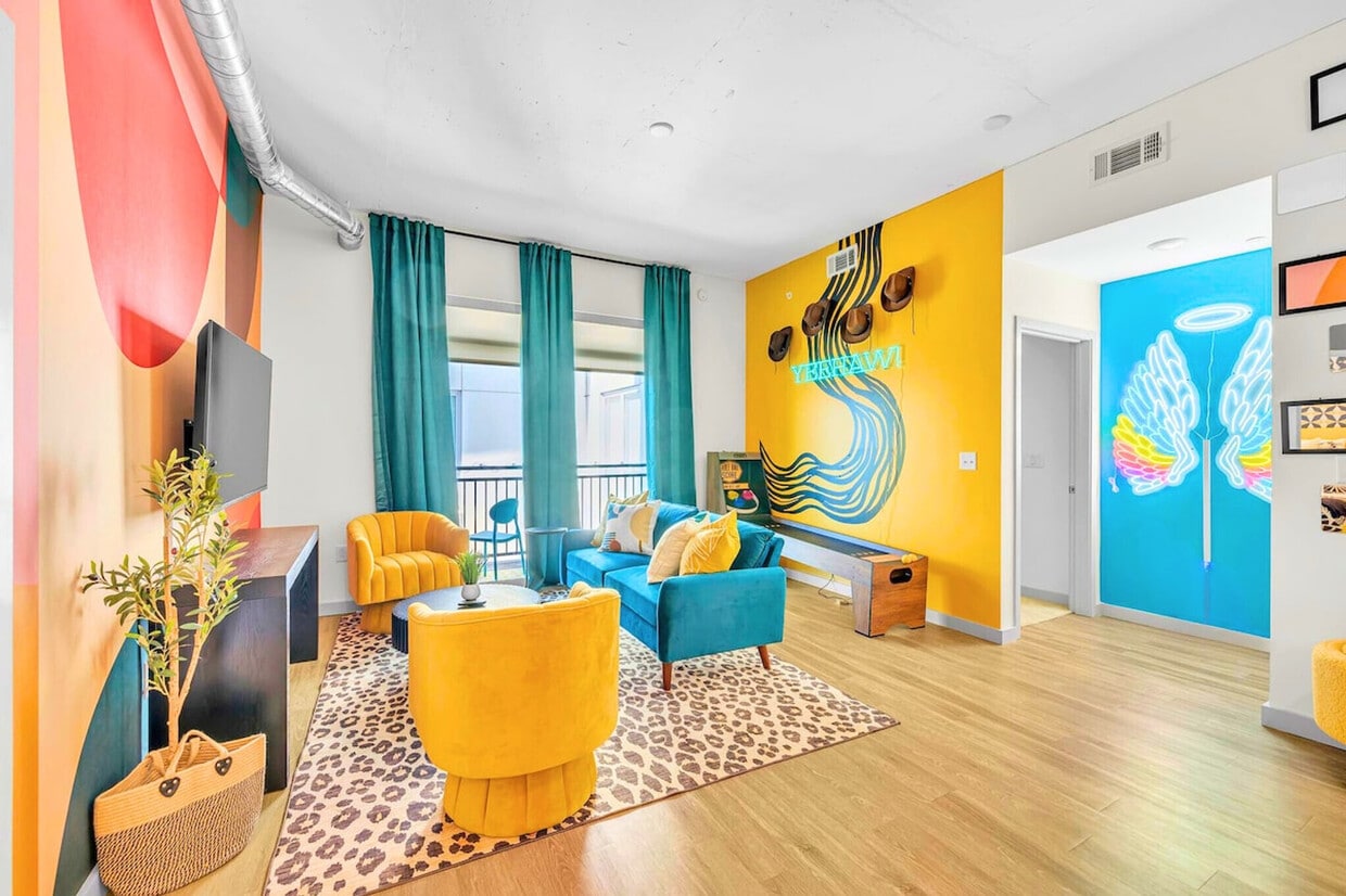 Foto principal - 517 Rep. John Lewis Way S