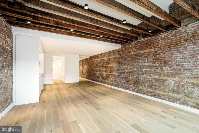 Building Photo - 3025 M St NW
