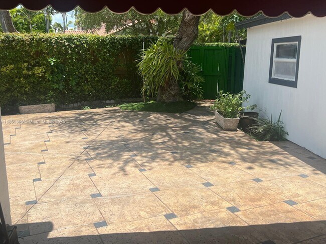 Foto del edificio - 5221 SW 154th Pl