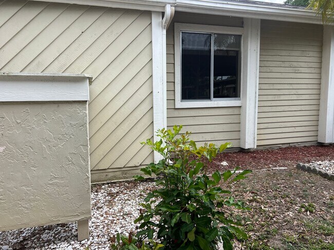 Foto del edificio - 3018 Sail Pointe Cir