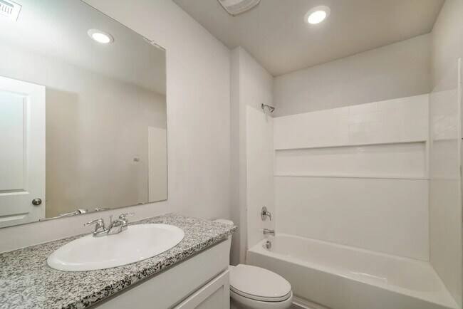 Foto del edificio - 172 Pasadena Pl