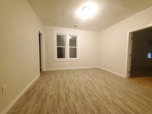 Foto del edificio - 216 Clerk St