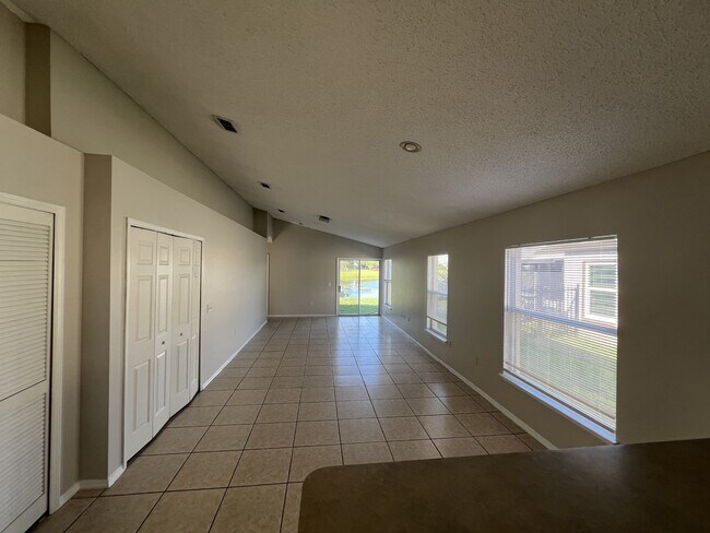 Foto del edificio - 13226 Glenbarrow Ct