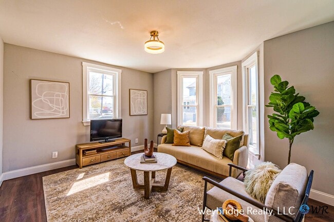 Foto del edificio - Beautiful, Updated Home in East End near C...