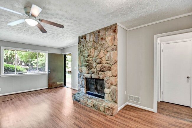 Building Photo - 80 Cedar Dr