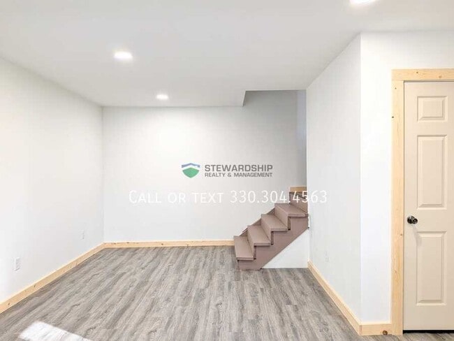 Building Photo - 227 E South St