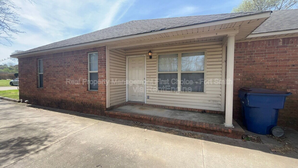 Building Photo - 4806 Park Ave
