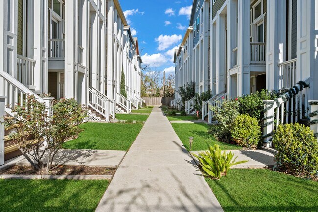 Foto del edificio - 617 W 24th St