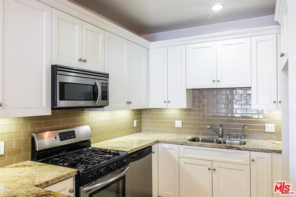 Primary Photo - 2 br, 2 bath House - 1050 S Holt Ave Apt 304