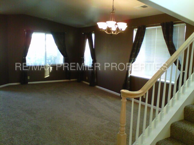 Building Photo - 7455 Hunter Glen Dr