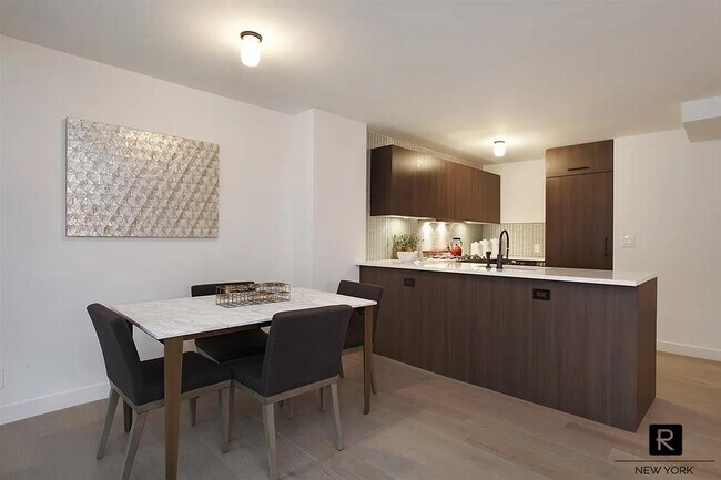 Foto del edificio - 175 W 95th St