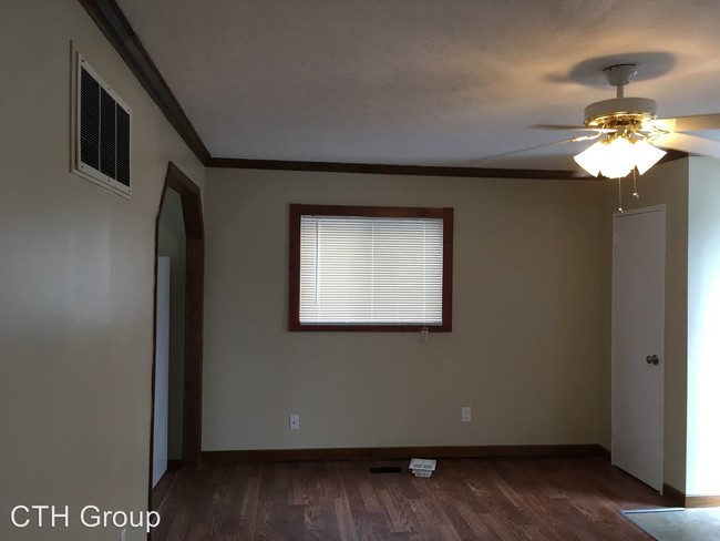 Building Photo - 3 br, 1 bath House - 955 Antwerp Rd.