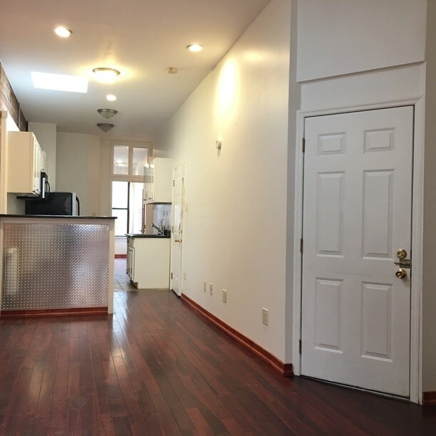 Foto principal - 124 Wyckoff Ave
