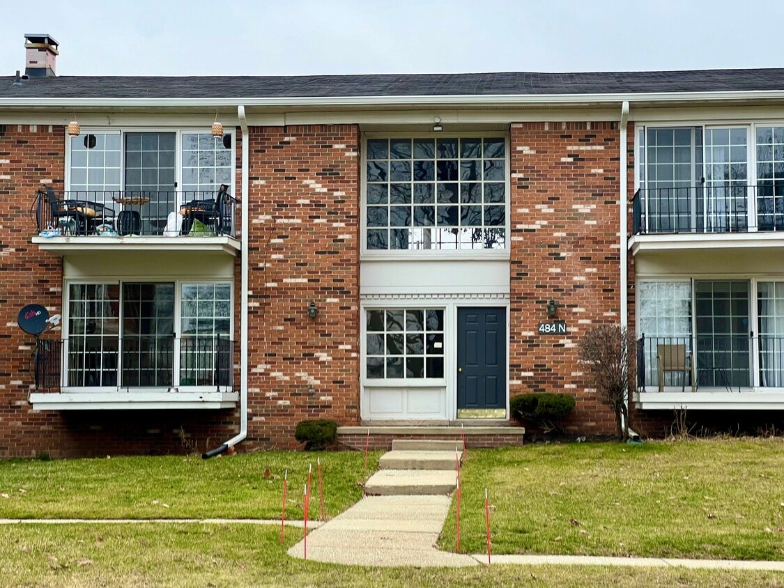 484 Fox Hills Dr N Unit A7, Bloomfield Township, MI 48304 Condo for