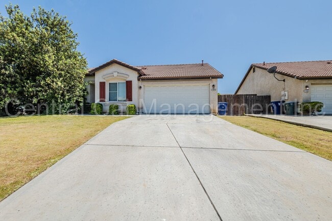 Building Photo - 4 Bedroom, 2 Bath Home in Desired Northwes...