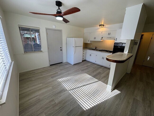 Foto del edificio - 4091 Greenwood Rd