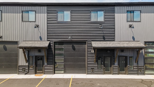 Building Photo - 205 Fletching Way