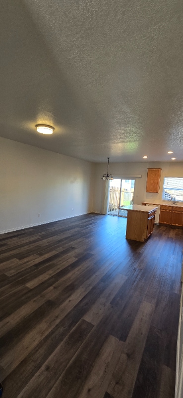 Building Photo - 18555 SW Takena Ct