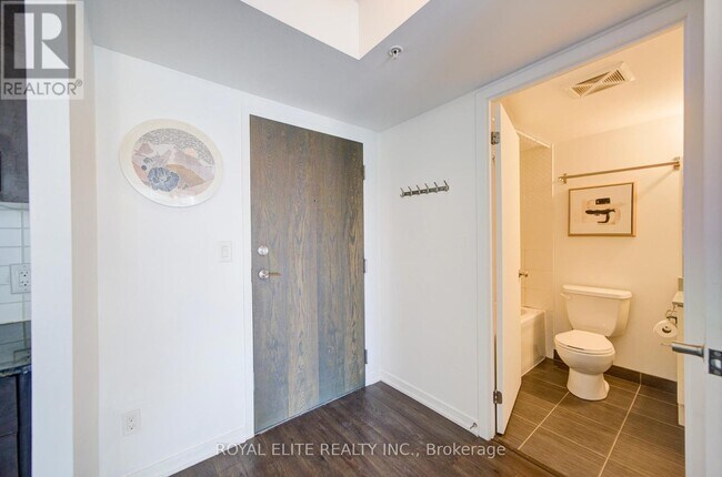 Building Photo - 68-768 Abell St