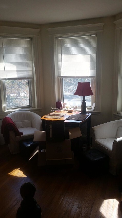 Primary Photo - 111 Park Dr