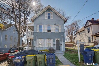 Building Photo - 23 Beacon St