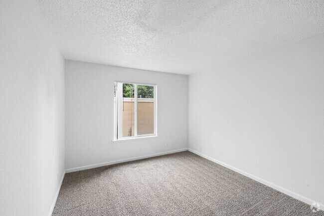 1BR, 1BA - 550SF - Bedroom - La Loma Terrace