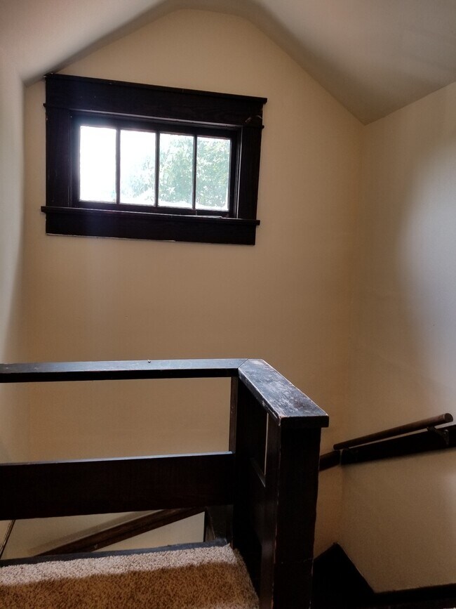 Foto del edificio - 408 E Cottage Grove Ave