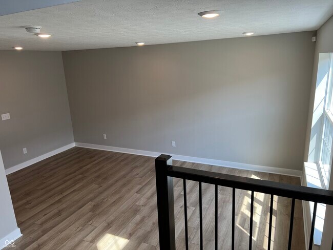 Foto del edificio - 6940 Equality Blvd