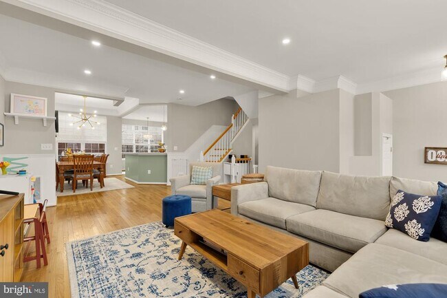 Foto del edificio - 6143 Cinnamon Ct