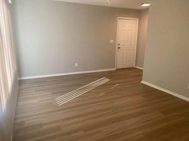 Interior Photo - Embassy Court Apartments