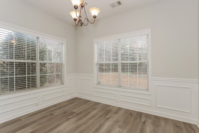 Foto del edificio - 2650 Neighborhood Walk