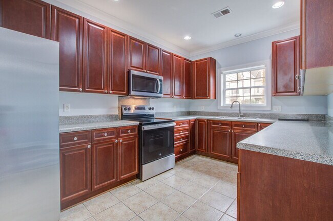 Foto del edificio - 4902 Lake Palmetto Ln