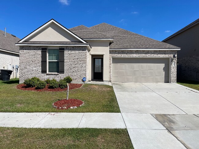 Building Photo - 13937 Malbec Ave