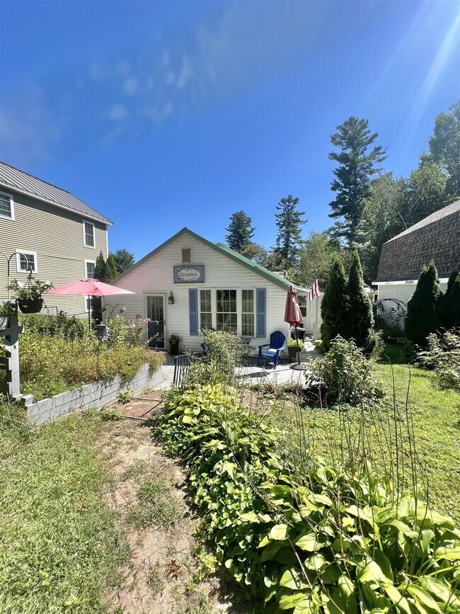 Foto del edificio - 28 W Shore Rd