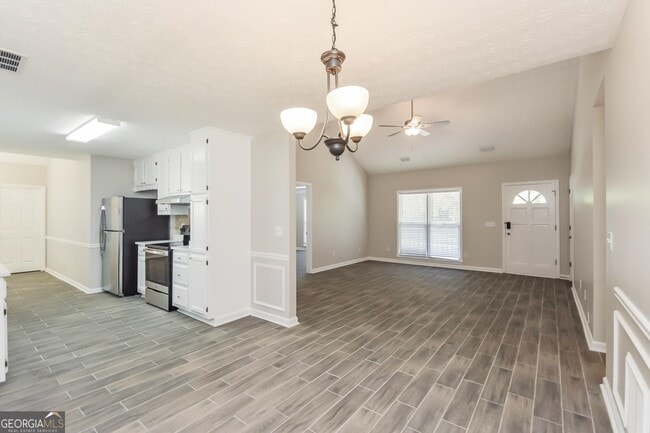 Building Photo - 1080 Plantation Blvd SE