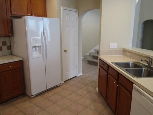 Building Photo - 5321 Sunnyway Dr