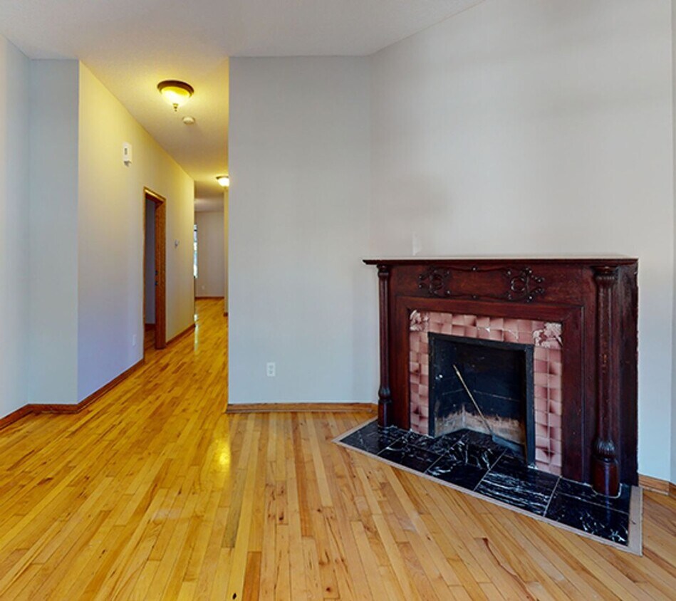 Building Photo - 516 12th Ave SE