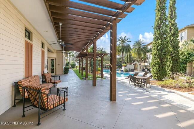 Foto del edificio - 12700 Bartram Park Blvd