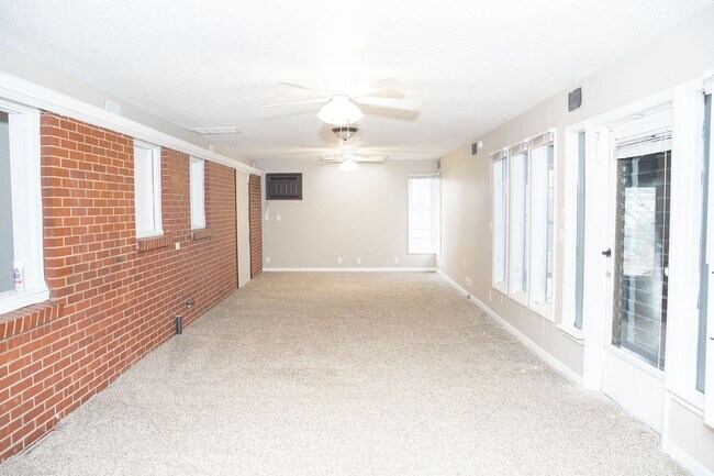 Foto del edificio - 1911 S Saratoga Ave