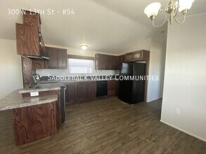 Building Photo - 300 N 13th St